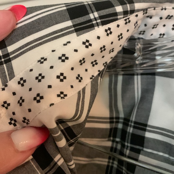 Chaps no iron button down shirt - Picture 4 of 11